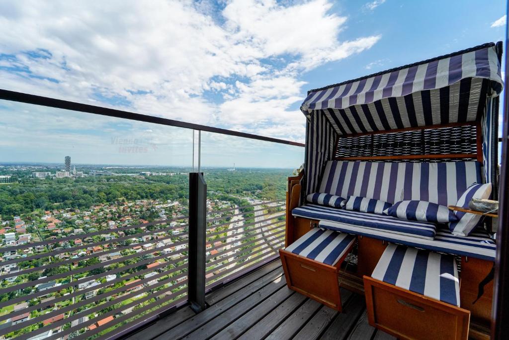 Balkón alebo terasa v ubytovaní TrIIIple 7Heaven - Amazing View on top floor with rooftop pool