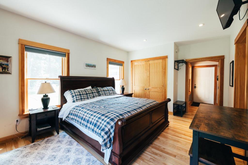 Waterfront Private Apartment, 5 minutes from LLBean!, Freeport (updated