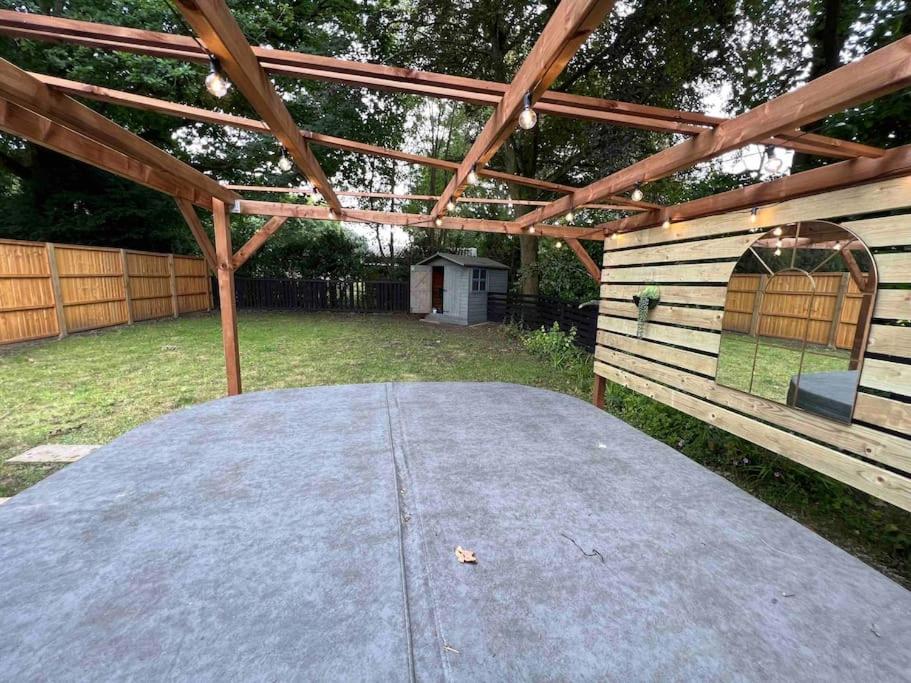 Fotografie z fotogalerie ubytování Hot Tub hideaway! New Forest v destinaci Cadnam