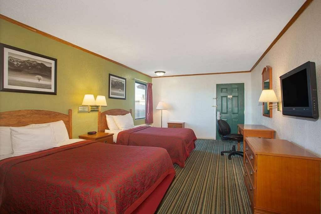 Economy Hotel Wichita- Florence St - Chambre Reine