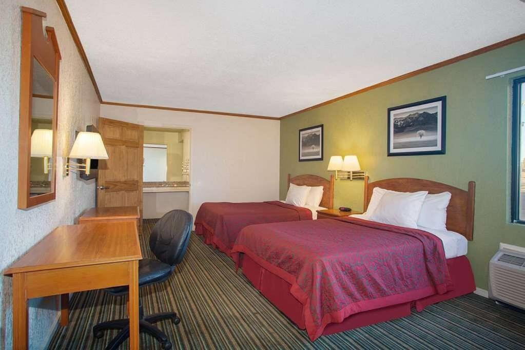 Economy Hotel Wichita- Florence St - Salle Double - Accès Au Handicap
