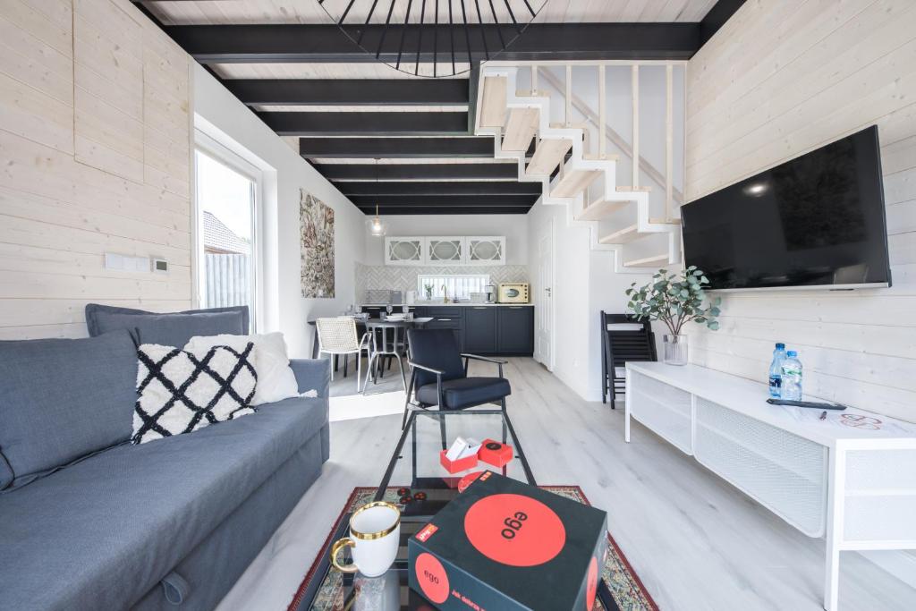 SpaceroVa - Two-Bedroom House