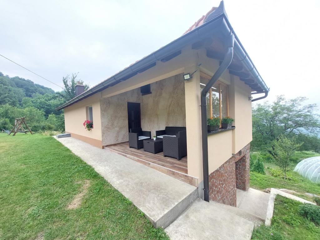 Landskap semula jadi dekat dengan rumah percutian