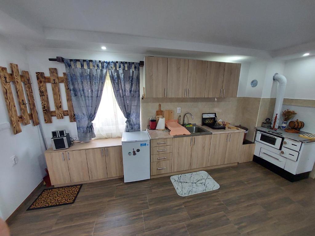 Dapur atau dapur kecil di Etno House Jakic