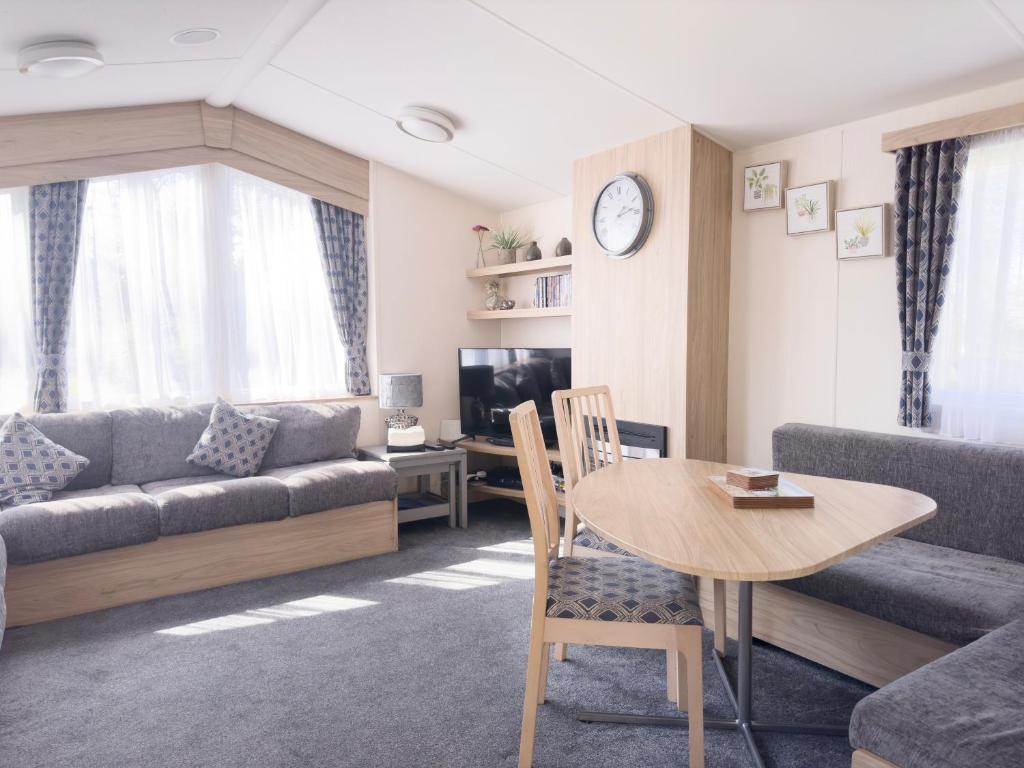 Posezení v ubytování Edinburgh - Seton Sands-Salsa Caravan-Pet Friendly
