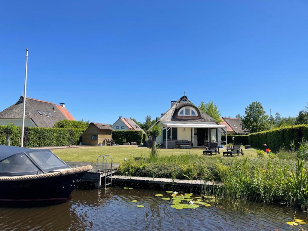 Vakantiehuis aan het water in Friesland, De Rijlst (aktualisierte