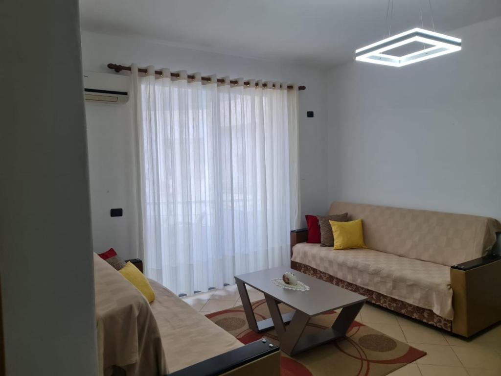Sea View Apartment in Vlore - Imazhi 9