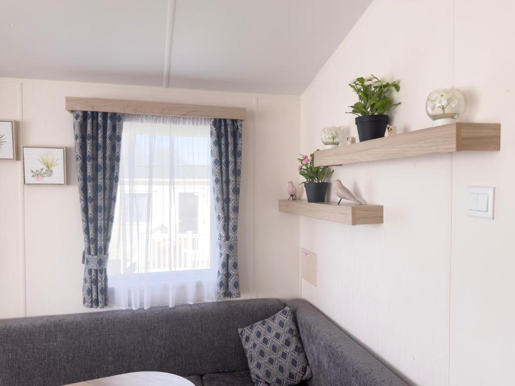 Posezení v ubytování Edinburgh - Seton Sands-Salsa Caravan-Pet Friendly