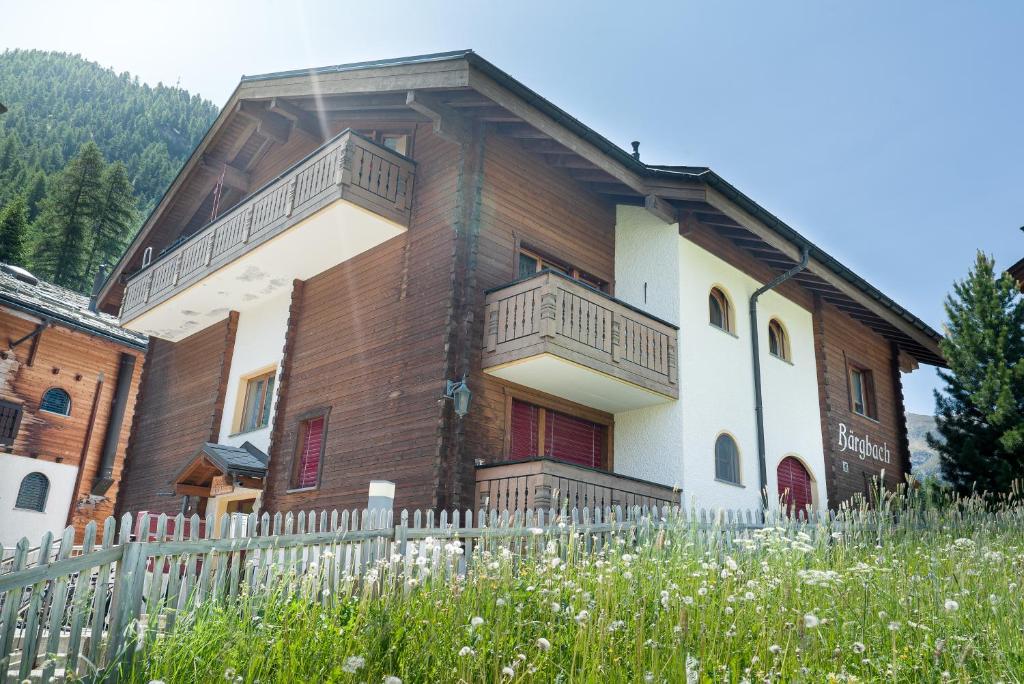 Nespecifikovaný výhled na hory nebo výhled na hory při pohledu z apartmánu