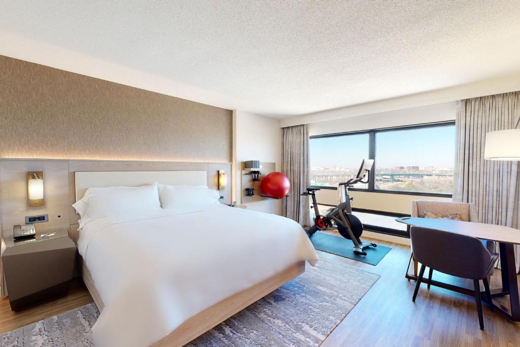 The Westin O'Hare - Sala King- Bicicleta Peloton Westinworkout