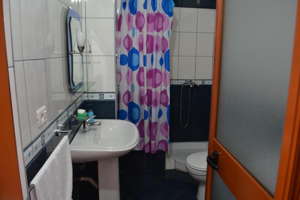 Studio Apartment Golem - Image 4