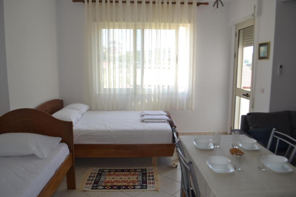 Studio Apartment Golem - Image 2