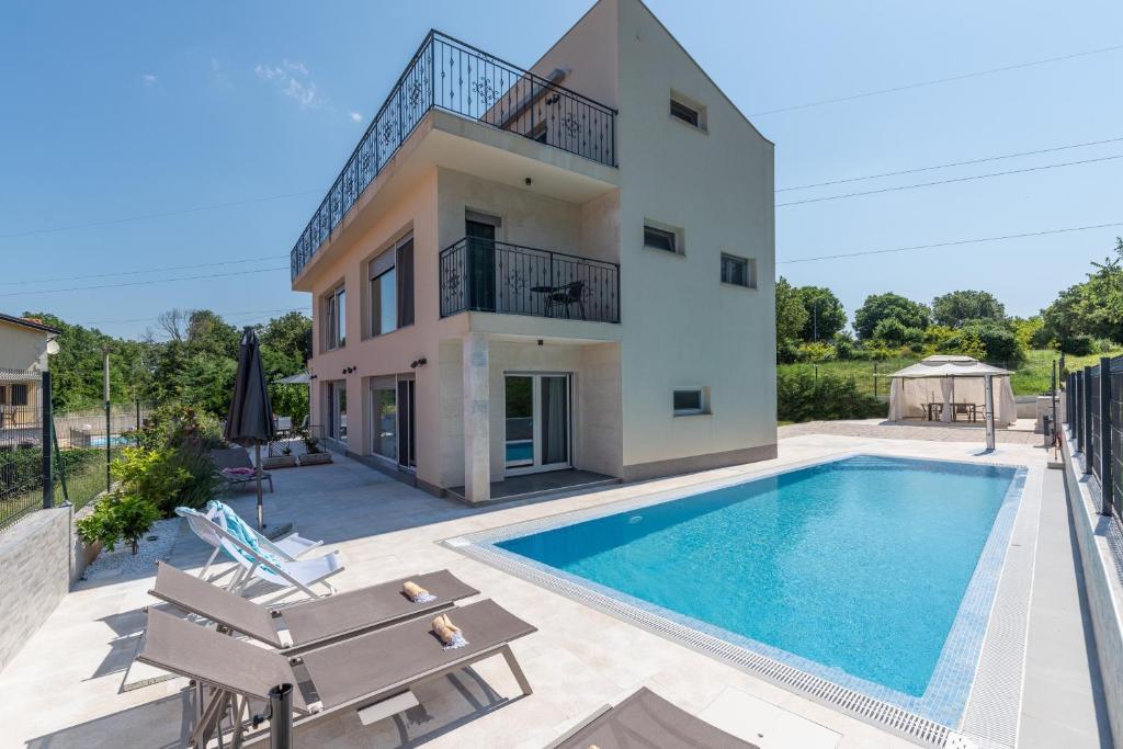 Villa Ventitre in Porec mit privatem Pool und Meerblick, Poreč-Parenzo ...