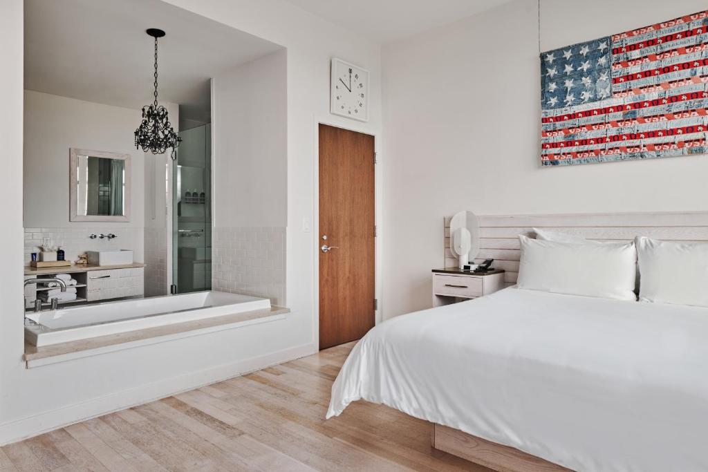 Bungalow Hotel photo