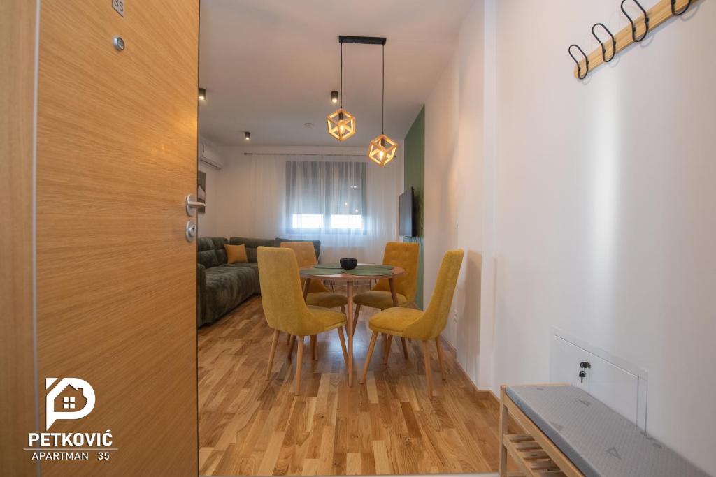 Posezení v ubytování Petković apartmani 35