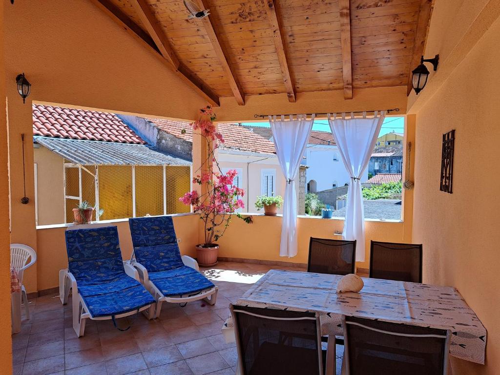 Posedenie v ubytovaní Apartment Kukljica 8209a
