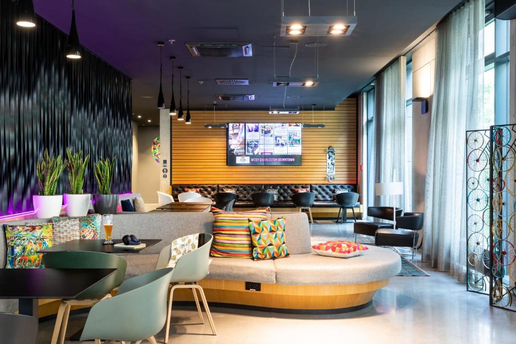 Moxy Frankfurt Airport - Resim 20