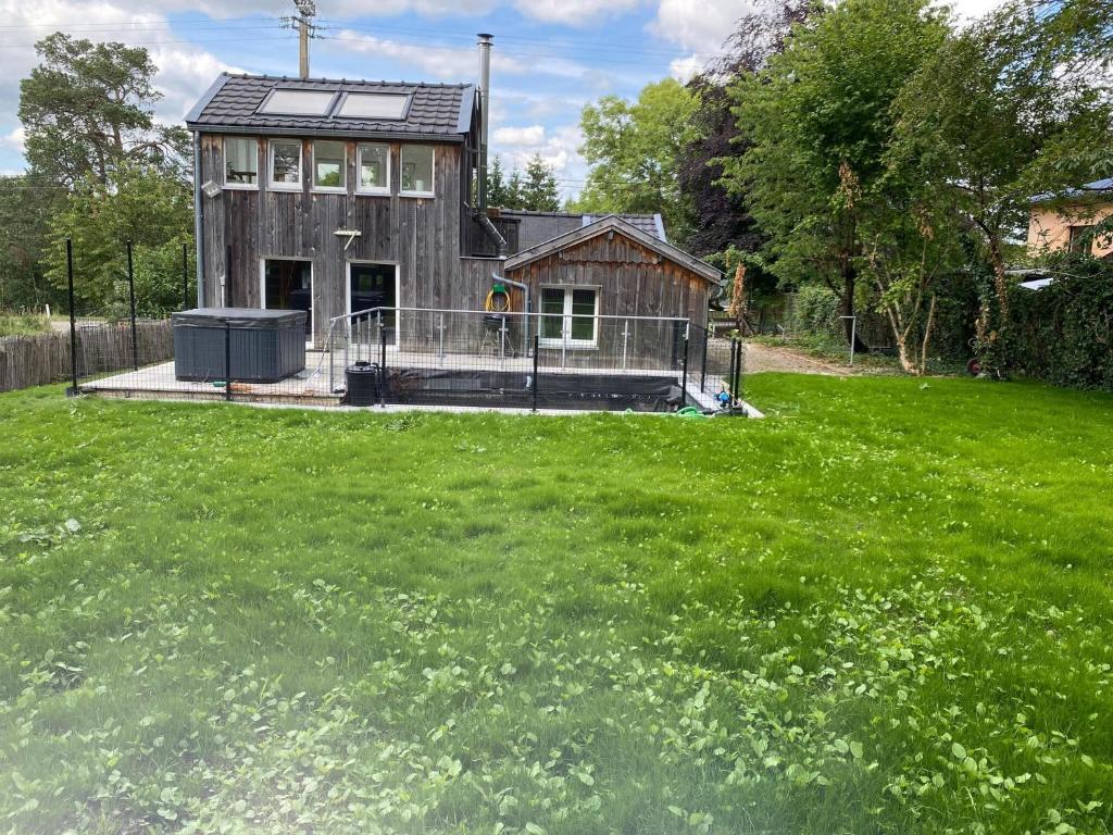 Zahrada ubytování Chalet in Jalhay near Forest Trails