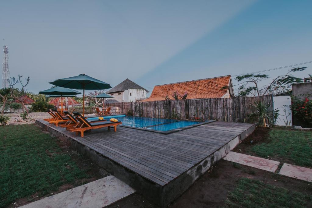 Bazén v ubytování Paluh Beach Huts nebo v jeho okolí