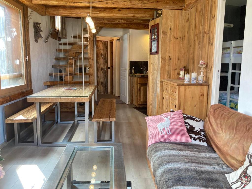 Duplex 3 chambres, style montagnard, 6 pers.