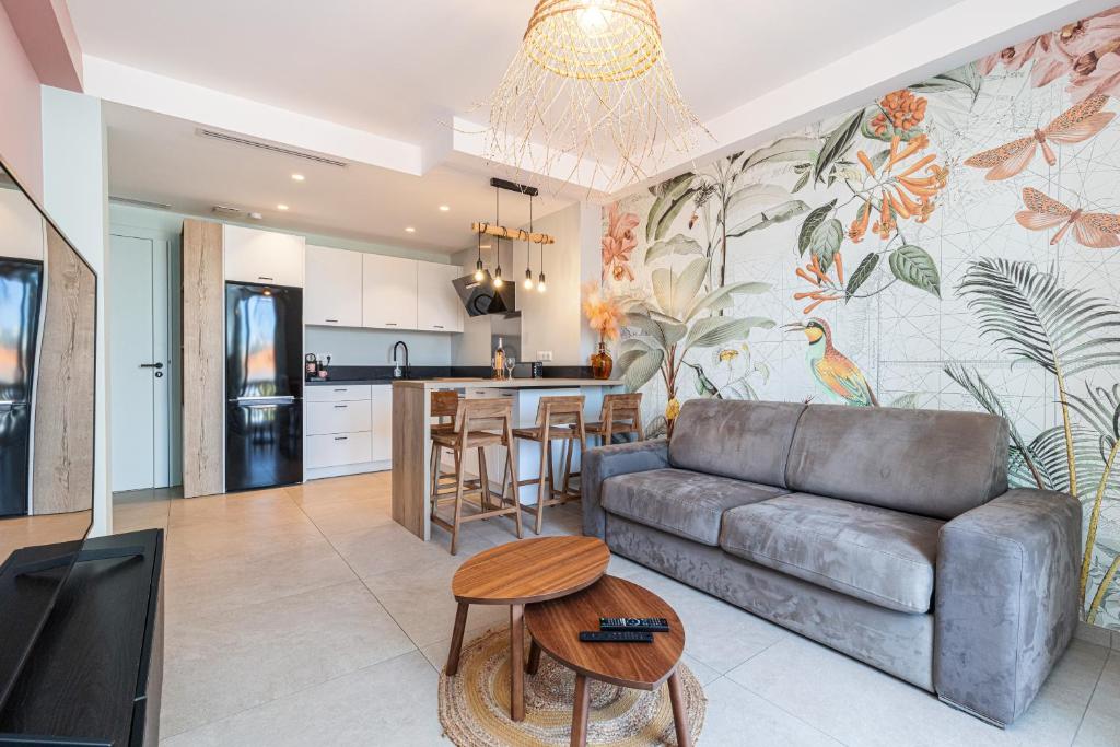 Photo de la galerie de l'établissement Ravissant 2 pièces 4 couchages à quelques pas des plages et commerces, à Antibes