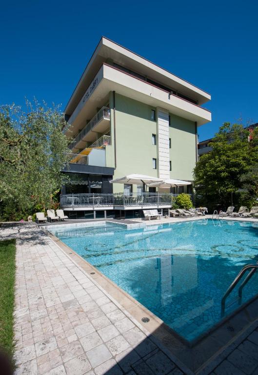 Bazén v ubytování Hotel Gabry nebo v jeho okolí
