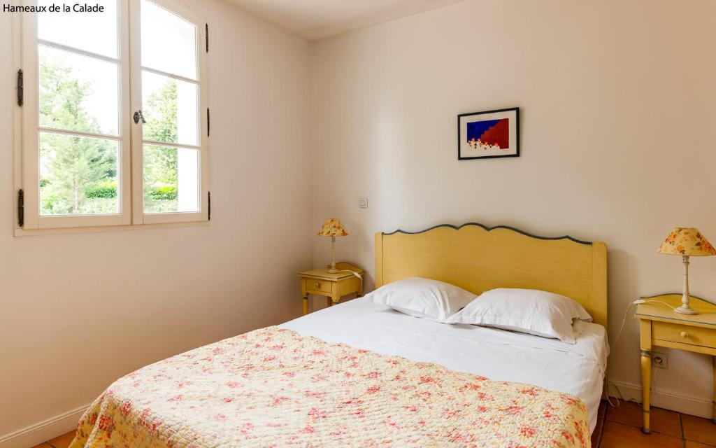 Postel nebo postele na pokoji v ubytování Lagrange Vacances Domaine de Fayence
