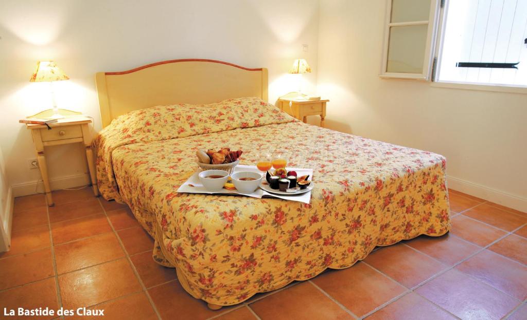 Postel nebo postele na pokoji v ubytování Lagrange Vacances Domaine de Fayence