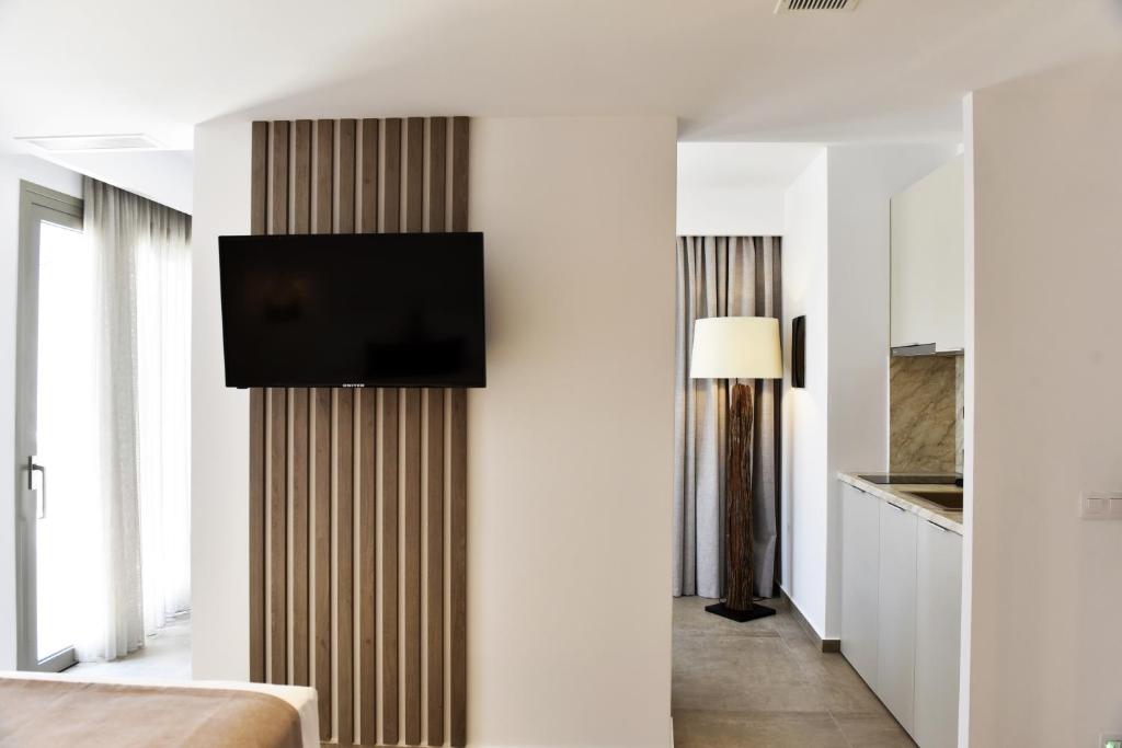 Anais Milos Suites - 3