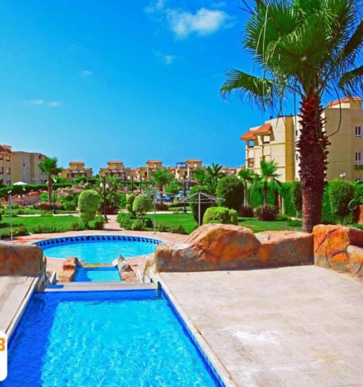 Bazén v ubytování قرية مرسيليا بيتش3 شاليه عائلات فقط - Marseilia Beach 3 chalet Families Only nebo v jeho okolí