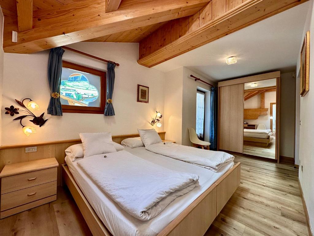B&B Cèsa Planber Mountain View SKI-IN SKI-OUT - Comfort Double O Twin Room Con View Mountain