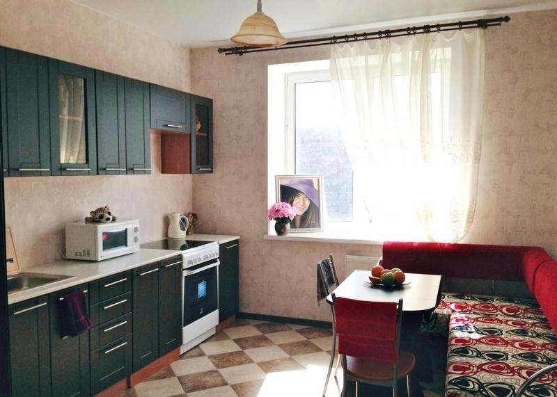 Kjøkken eller kjøkkenkrok på Apartments on Kosmonavtov