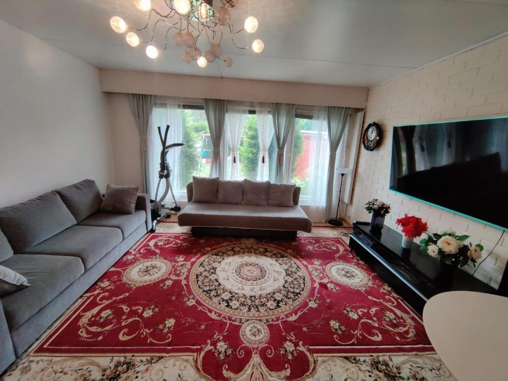 Afbeelding uit fotogalerij van Cozy and Spacious Row House in Turku