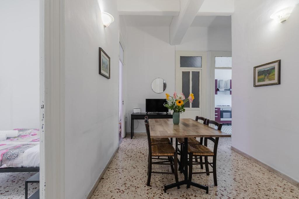 A seating area at Palermo Central Apartment