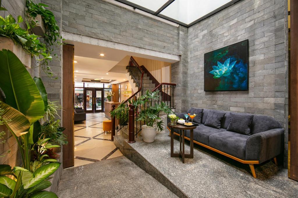 Posezení v ubytování Hanoi La Palm Premier Hotel & Spa