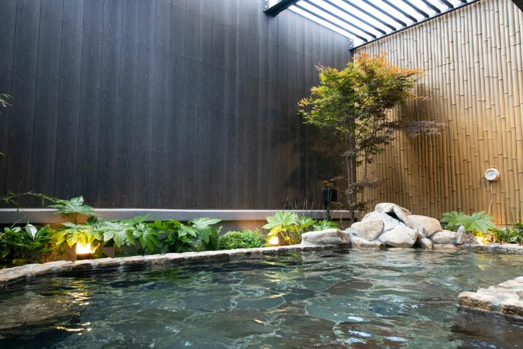 Bazén v ubytování Shinrin Hotel nebo v jeho okolí