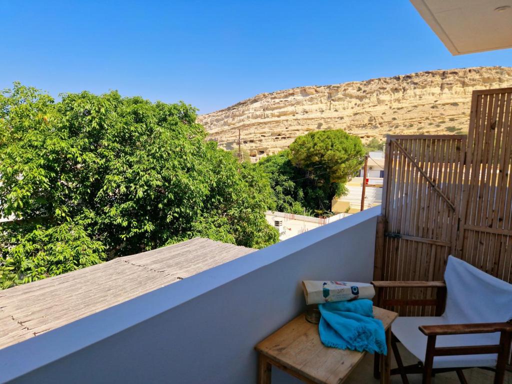 A balcony or terrace at Die Zwei Brüder Art & Suites