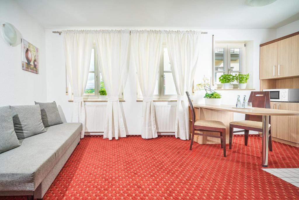 Kuchyň nebo kuchyňský kout v ubytování Apart Business Hotel