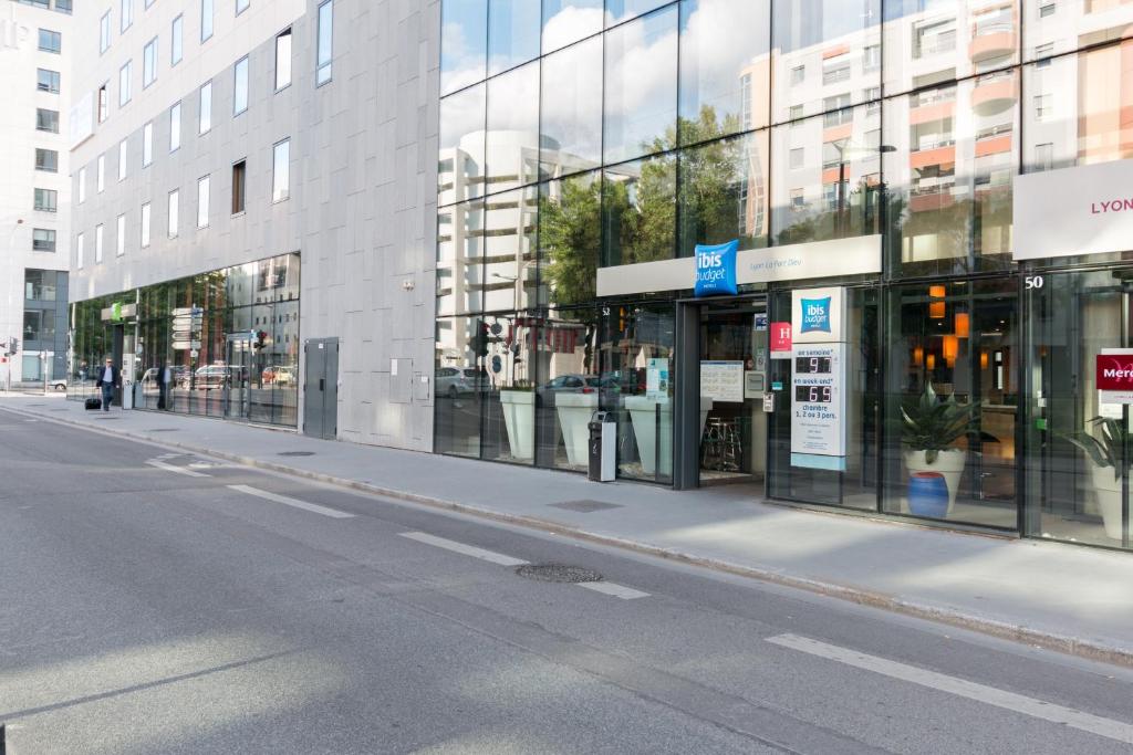 Ibis Budget Lyon Centre - Gare Part Dieu - Resim 35