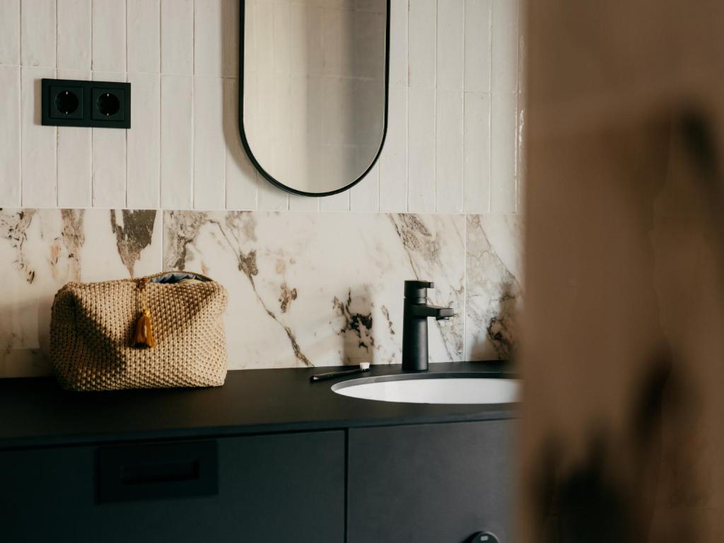 WELTWIEN Luxury Art Apartments & Free Parking - Resim 34