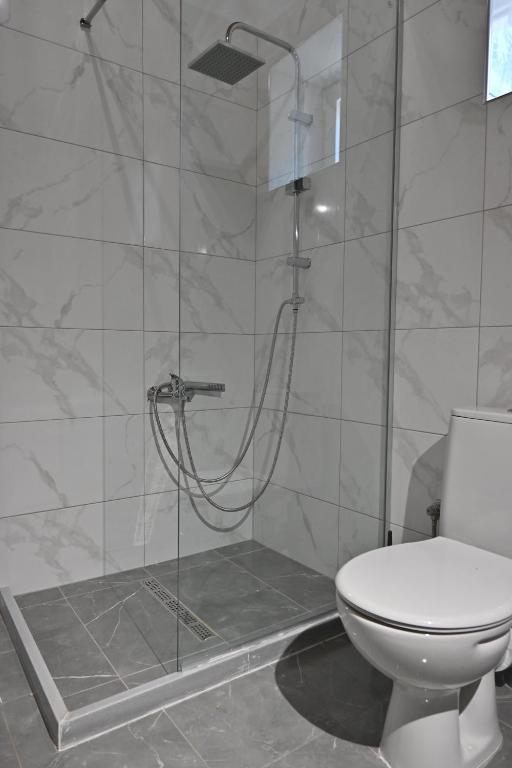 Koupelna v ubytování Lithino Rooms Kalamata