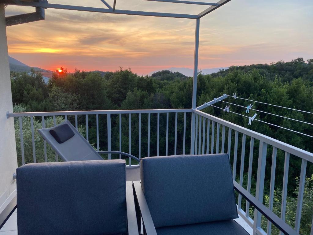 Balkón nebo terasa v ubytování Someplace Apartments