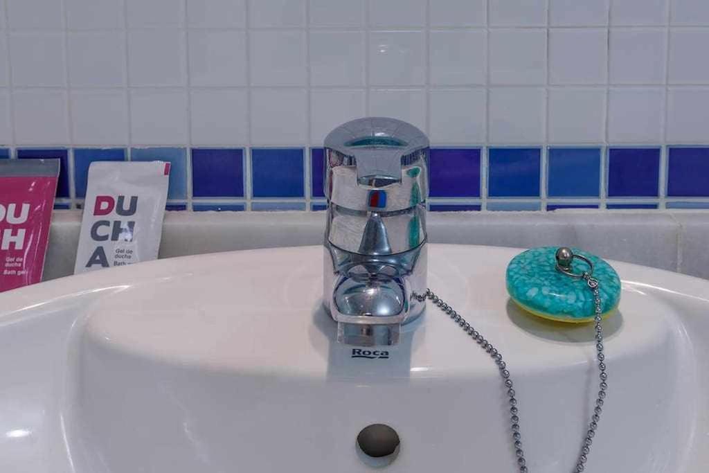 A bathroom at A&N La Vega 3