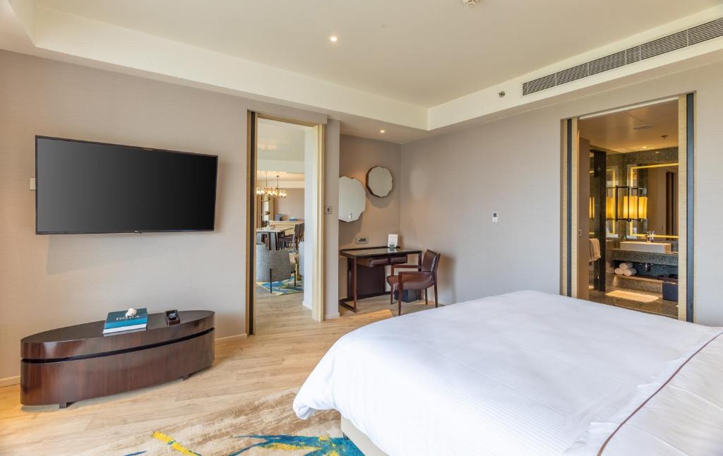 TV a/nebo společenská místnost v ubytování The Westin Goa