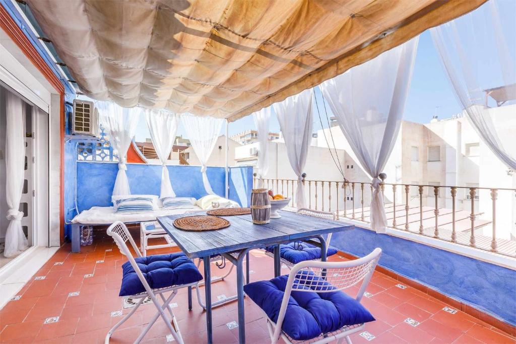 A balcony or terrace at A&N Atico Downtown Torre del Mar