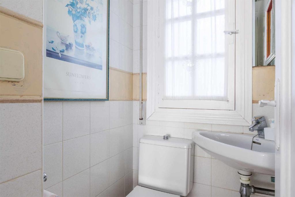 A bathroom at A&N Atico Downtown Torre del Mar