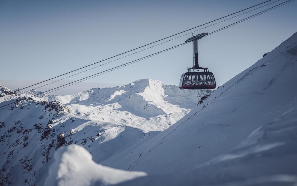 Club Hotel rooms only - by Mountain Hotels v zimě