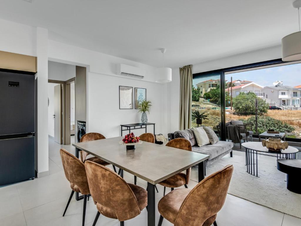 Sanders Elgio - Apartamento De Dos Habitaciones Con Balcón