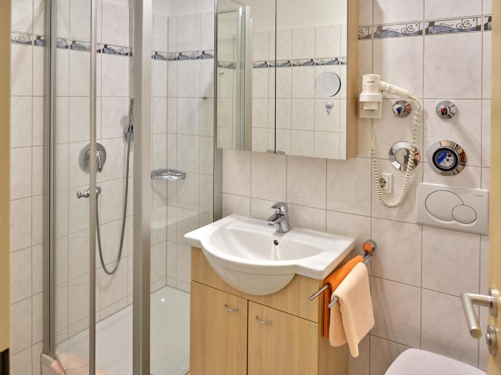 Appartement-Haus Blumenhof - Deluxe Double Room With Balcony