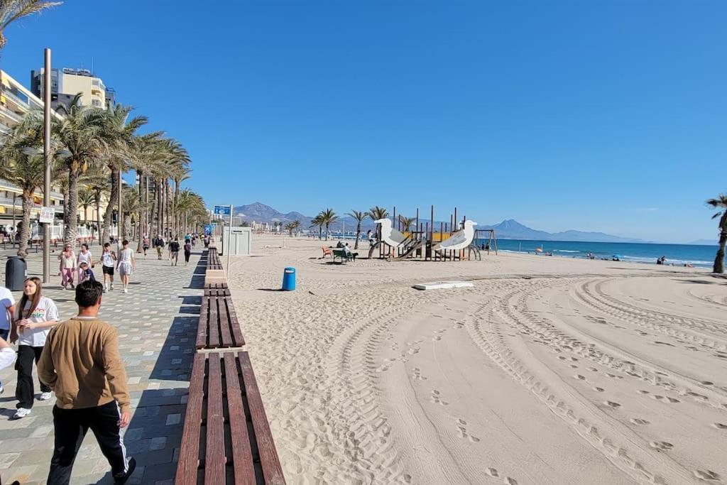 Acogedor Apartamento. Vistas Mar, Alicante – Precios ...